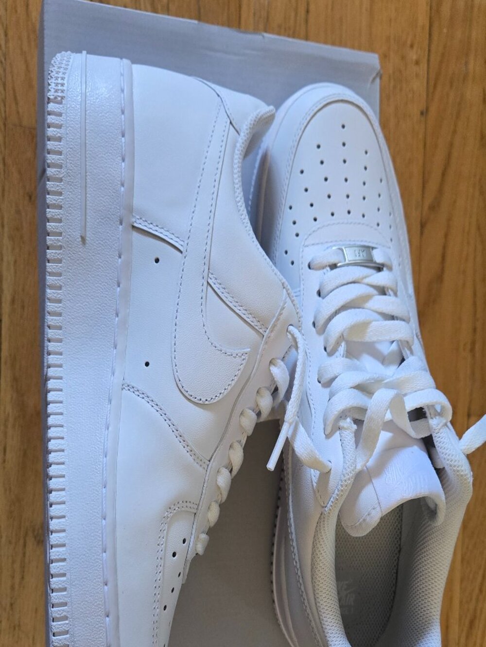 Nike Air Force 1 '07 Triple White | Men's 8.5 | NEW - Picture 6 of 16
